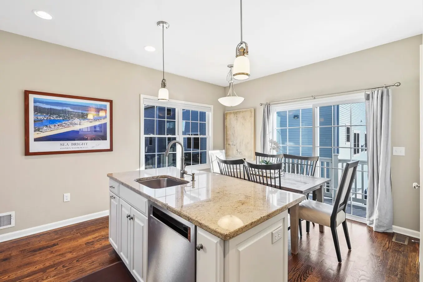 417ec0e8 ad72 49bd a0e2 bb9b8ff560f6.jpg