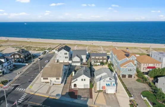 66560a1b a067 4067 b779 f44aa32ac7d3