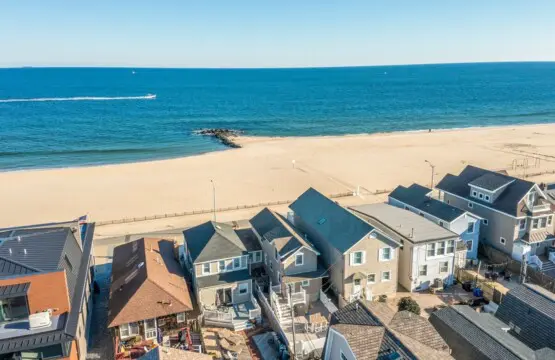 827e82ae 8a95 478d 9d72 f2cc95dec4bb