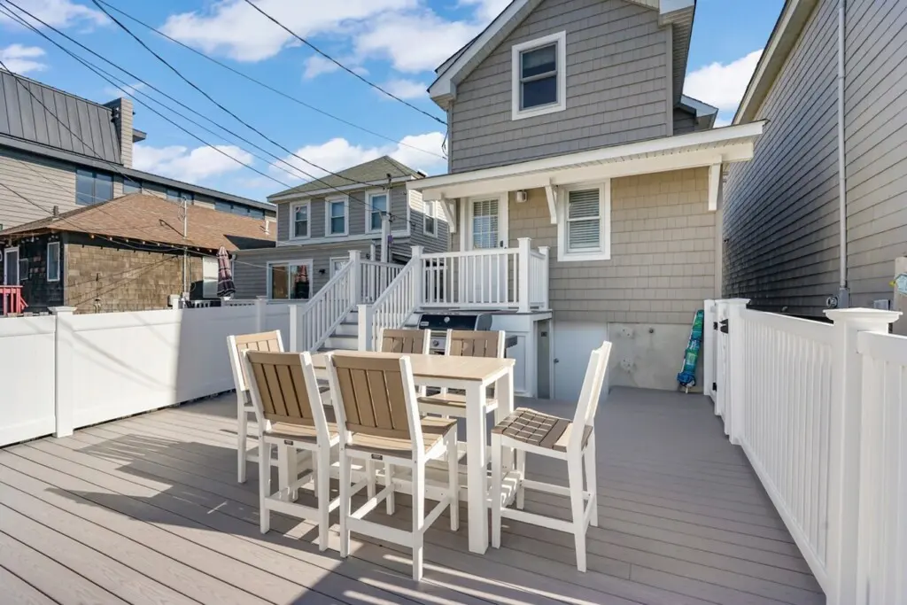 e4c1cf46 721e 4fd7 b864 947137f14b18