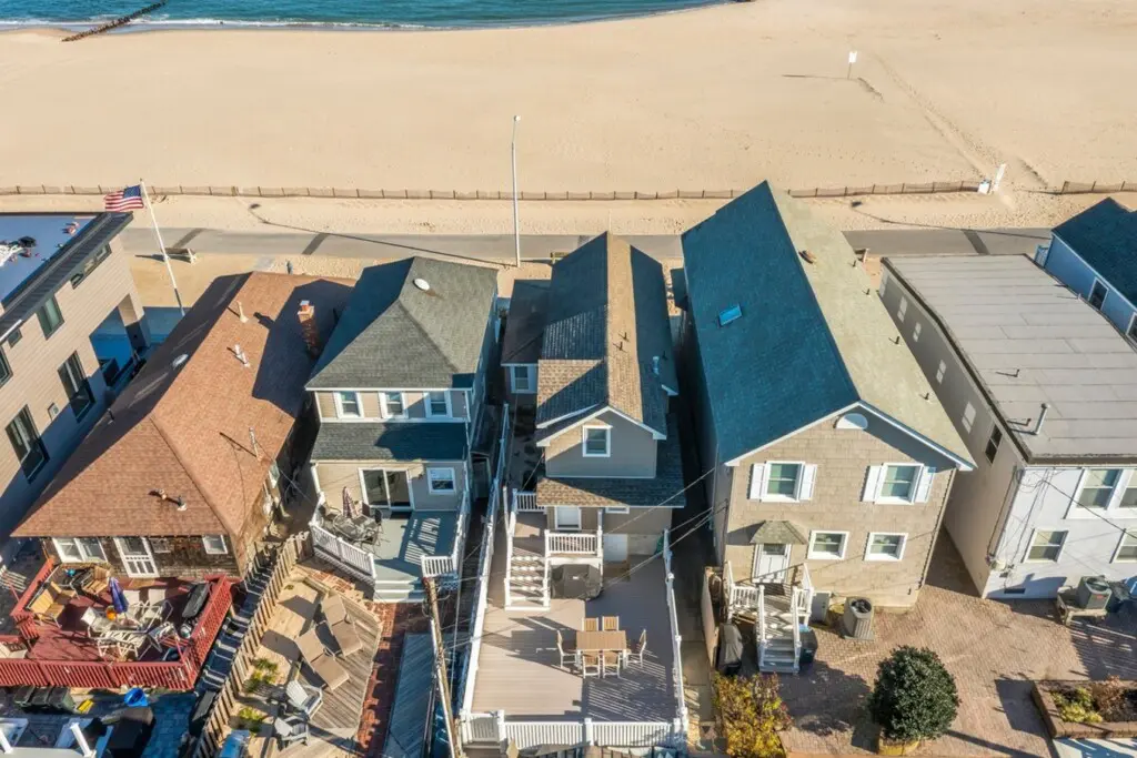 f9b5328e e912 4a40 bf05 b1fe3bc565d2